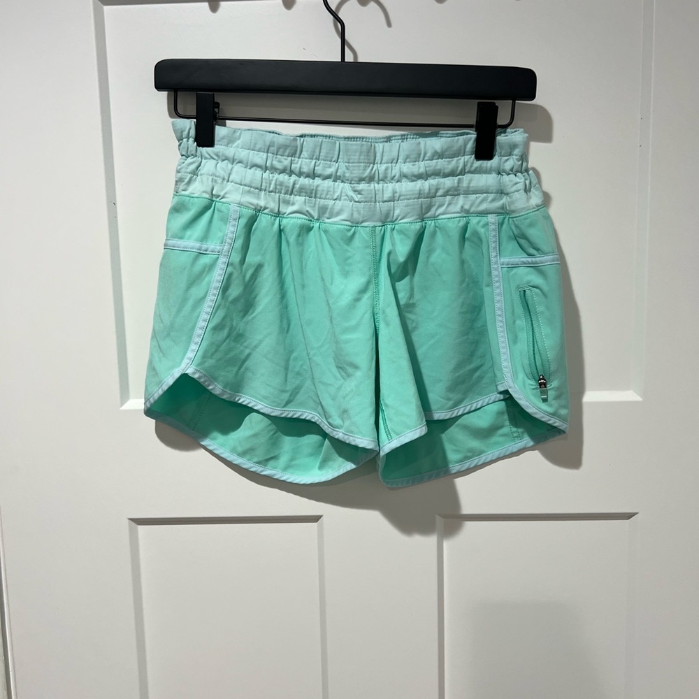 Lululemon Athletica Mint Athletic Shorts With pocket and Lining